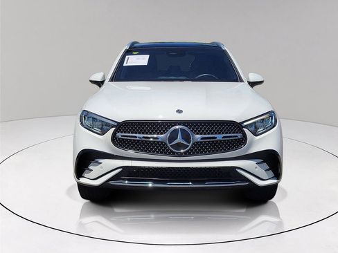Used 2024 Mercedes-Benz GLC 300 image 2
