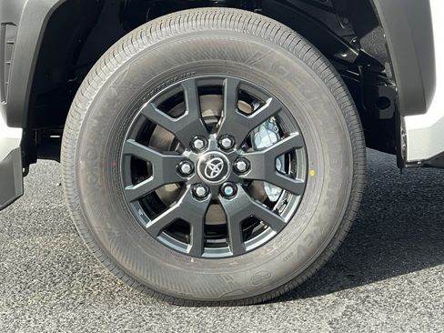 New 2026 Toyota 4Runner SR5 image 33