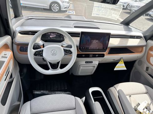 New 2025 Volkswagen ID. Buzz Pro S Plus image 9