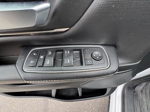 Used 2020 RAM 1500 Rebel image 23