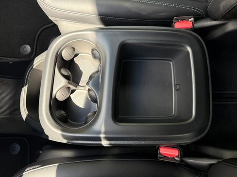 New 2026 Chrysler Pacifica Select image 33