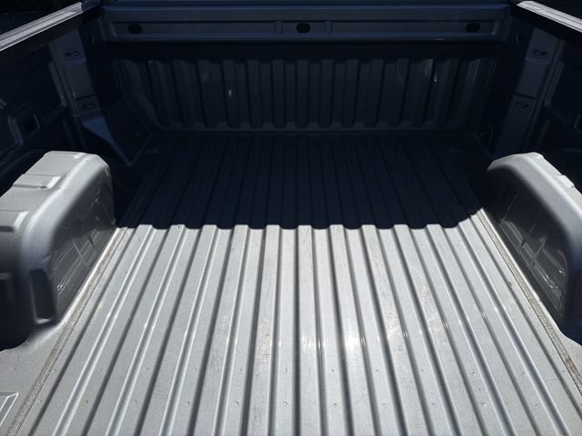 Used 2023 Chevrolet Silverado 1500 LT AWD/4WD image 6