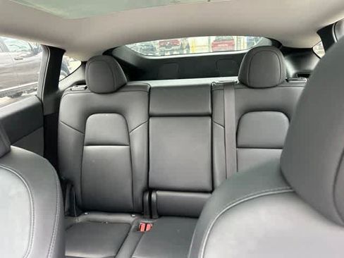 Used 2024 Tesla Model Y Long Range AWD/4WD image 6