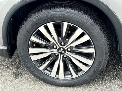 Used 2019 Mitsubishi Outlander SE image 20