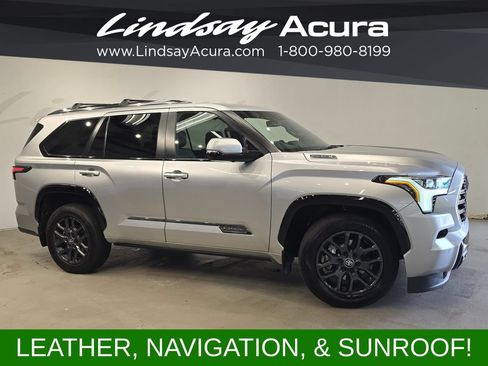 Used 2025 Toyota Sequoia Platinum AWD/4WD image 3