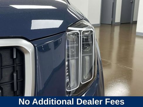 Used 2023 Kia Telluride EX w/ EX Captain's Chair Package FWD image 11