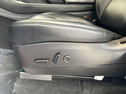 Used 2023 Tesla Model Y Long Range AWD/4WD image 13