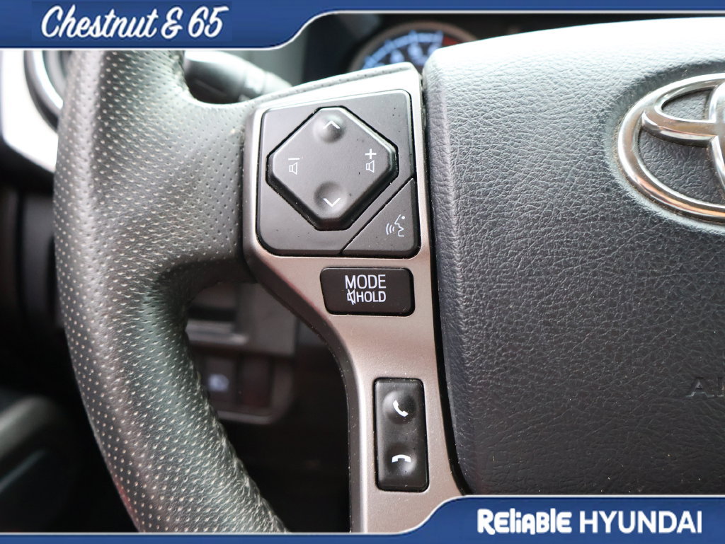Used 2018 Toyota Tacoma SR5 RWD image 25