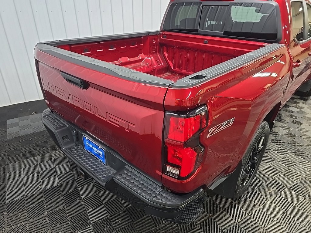Used 2024 Chevrolet Colorado Z71 w/ LPO, Dark Essentials Package AWD/4WD image 11