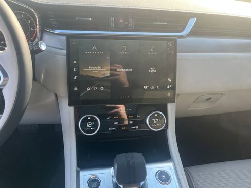 New 2025 Jaguar F-PACE R-Dynamic S image 18