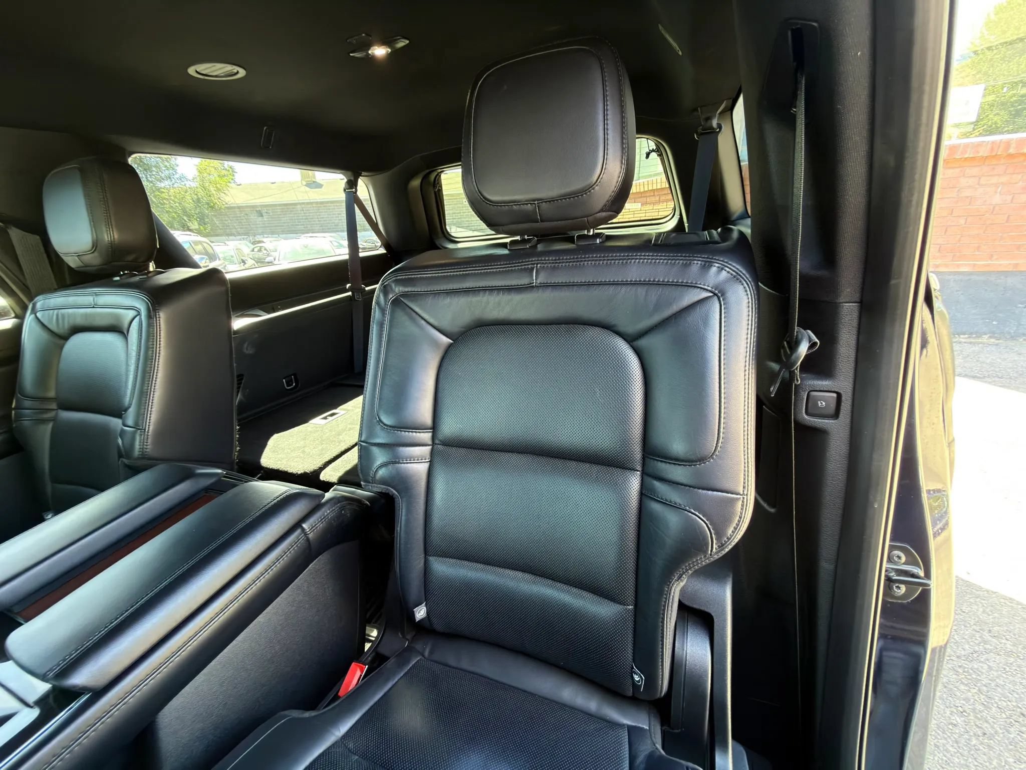Used 2021 Lincoln Navigator L Reserve AWD/4WD image 28