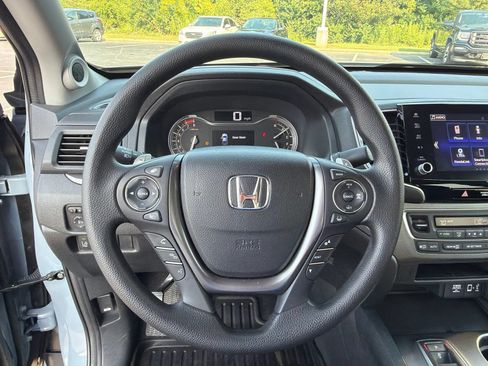 Used 2023 Honda Ridgeline Sport image 12