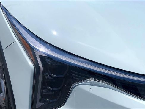 Used 2025 Kia K4 FWD image 27