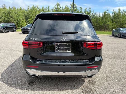 Used 2026 Mercedes-Benz GLB 250 image 11
