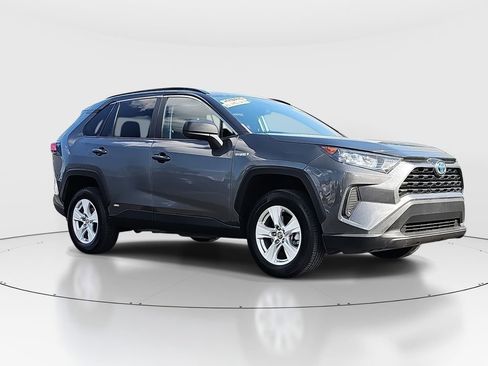 Used 2021 Toyota RAV4 LE w/ Carpet Mat Package (TMS) AWD/4WD image 3