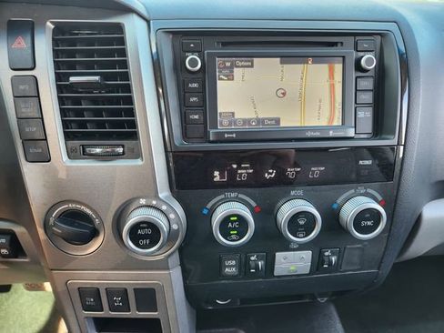 Used 2017 Toyota Sequoia Limited w/ Safety & Convenience Package image 26