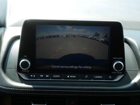 Used 2025 Nissan Rogue SV AWD/4WD image 27