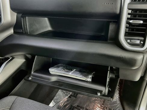 Used 2019 RAM 1500 Big Horn AWD/4WD image 34