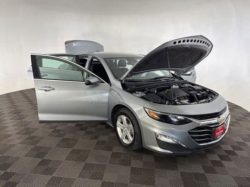 Used 2024 Chevrolet Malibu LT FWD image 12