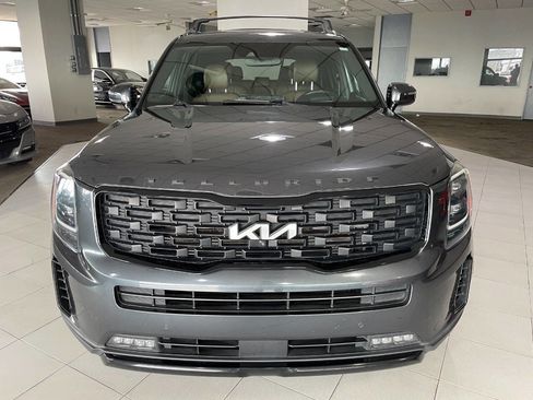 Used 2022 Kia Telluride SX w/ SX Prestige Package image 2