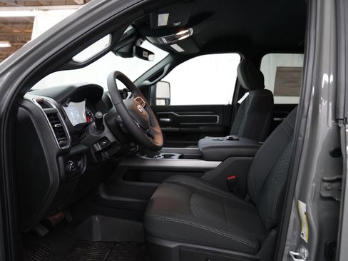 New 2026 RAM 2500 Big Horn AWD/4WD image 4