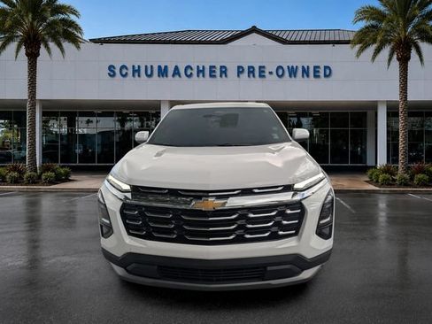 Used 2026 Chevrolet Equinox LT FWD image 2