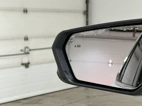 Used 2024 Chevrolet Equinox LT AWD/4WD image 41