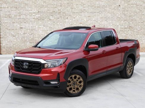 Used 2023 Honda Ridgeline RTL w/ Navigation image 1