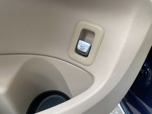 Used 2017 Mercedes-Benz C 300 4MATIC Sedan image 15