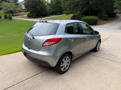 Used 2013 MAZDA MAZDA2 Sport FWD image 6