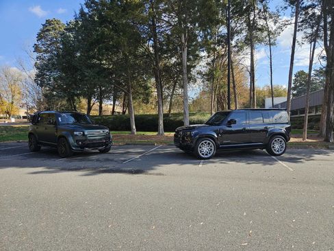 Used 2024 Land Rover Defender 110 V8 image 36