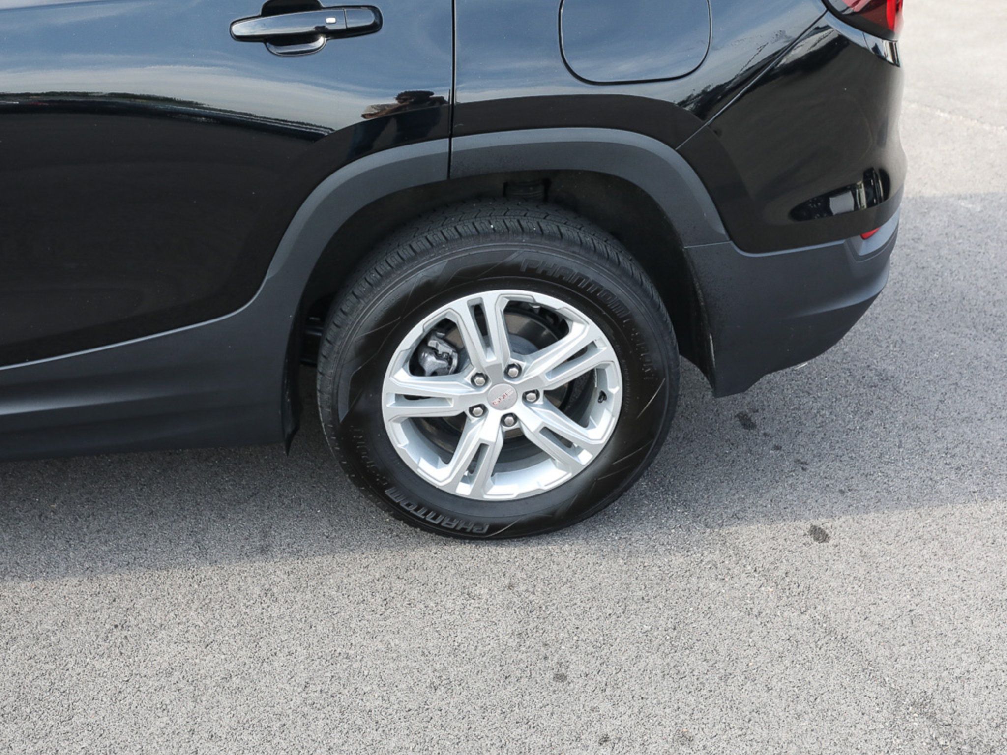 Used 2024 GMC Terrain SLE AWD/4WD image 4