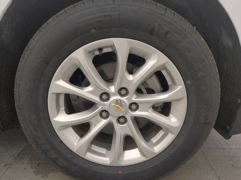 Used 2018 Chevrolet Equinox LT image 31