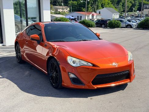 Used 2015 Scion FR-S RWD image 8