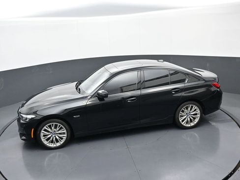 Used 2023 BMW 330e xDrive w/ Premium Package image 32