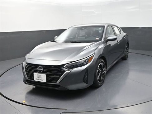 Used 2024 Nissan Sentra SV image 3