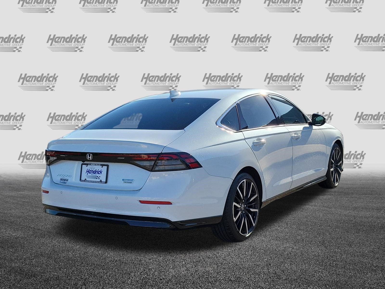 Used 2024 Honda Accord Touring image 7
