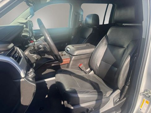 Used 2020 GMC Yukon XL SLT AWD/4WD image 9