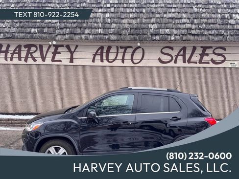 Used 2018 Chevrolet Trax LT FWD image 1