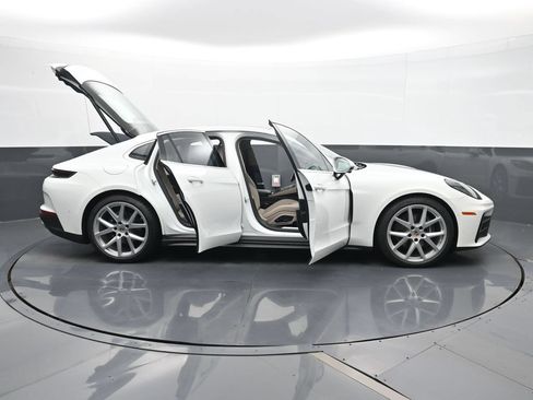 Certified 2026 Porsche Panamera w/ Premium Package RWD image 33