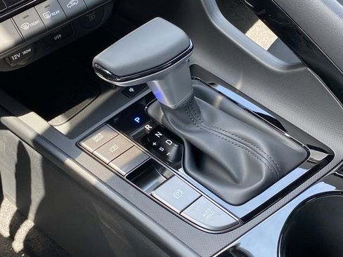 New 2025 Hyundai Elantra SEL image 23