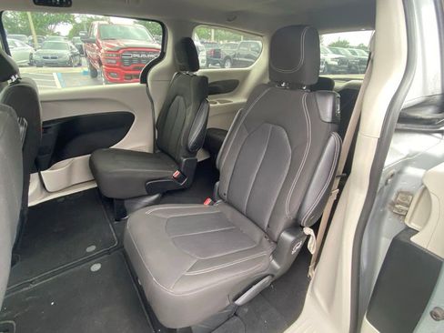 Used 2023 Chrysler Voyager LX FWD image 25