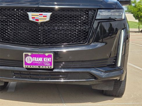 Used 2022 Cadillac Escalade ESV Sport Platinum AWD/4WD image 6