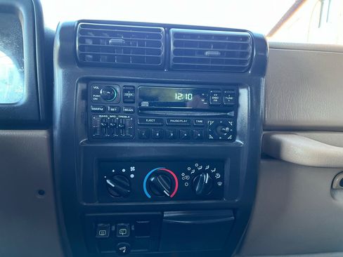 Used 2002 Jeep Wrangler Sahara AWD/4WD image 36