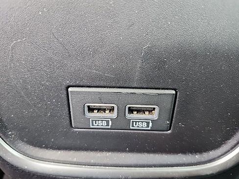 Certified 2021 Chrysler 300 Touring L w/ Popular Equipment Group image 26