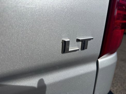 Used 2022 Chevrolet Silverado 1500 LT w/ Z71 Off-Road Package image 16