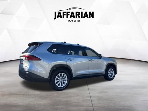 Certified 2024 Toyota Grand Highlander XLE image 5