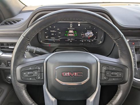 Used 2022 GMC Yukon SLT w/ SLT Luxury Package image 34