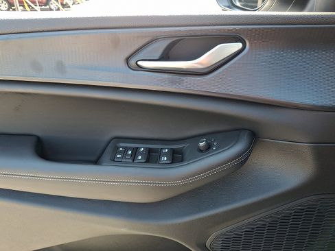 New 2025 Jeep Grand Cherokee Laredo X w/ Luxury Tech Group I AWD/4WD image 12
