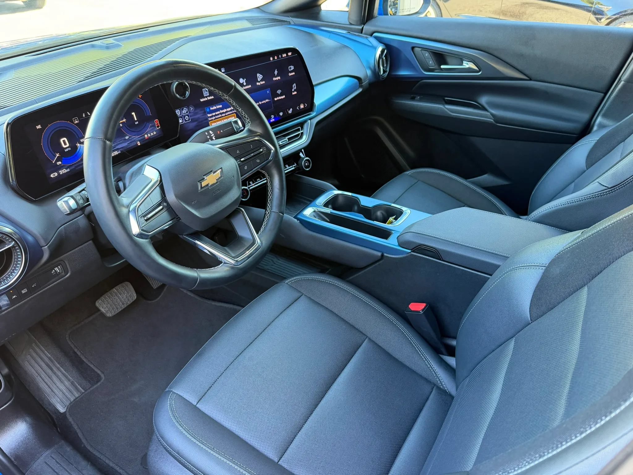 Used 2024 Chevrolet Equinox EV LT FWD image 13